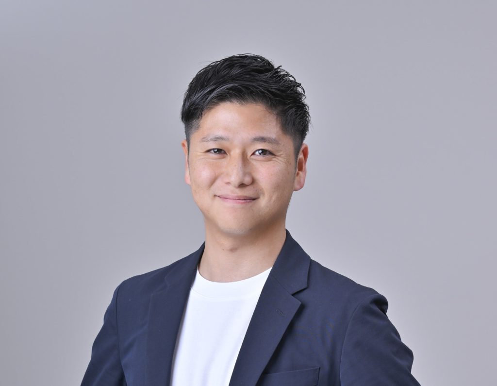 Reyns English講師プロフィール写真